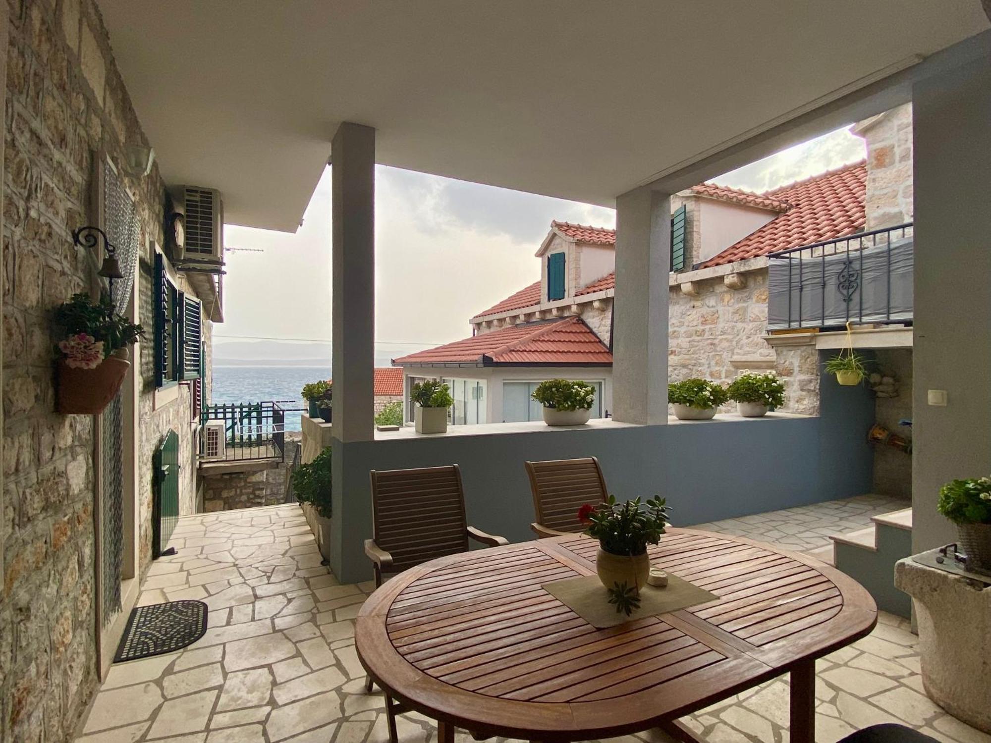 Apartment Simon - Old Stone Charm, Central Bol Life 외부 사진